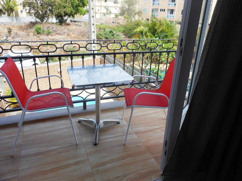 Twins Apartments Flic en Flac Phòng bức ảnh