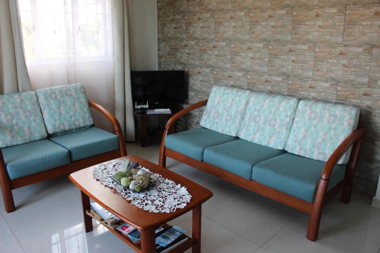 Twins Apartments Flic en Flac Ngoại thất bức ảnh